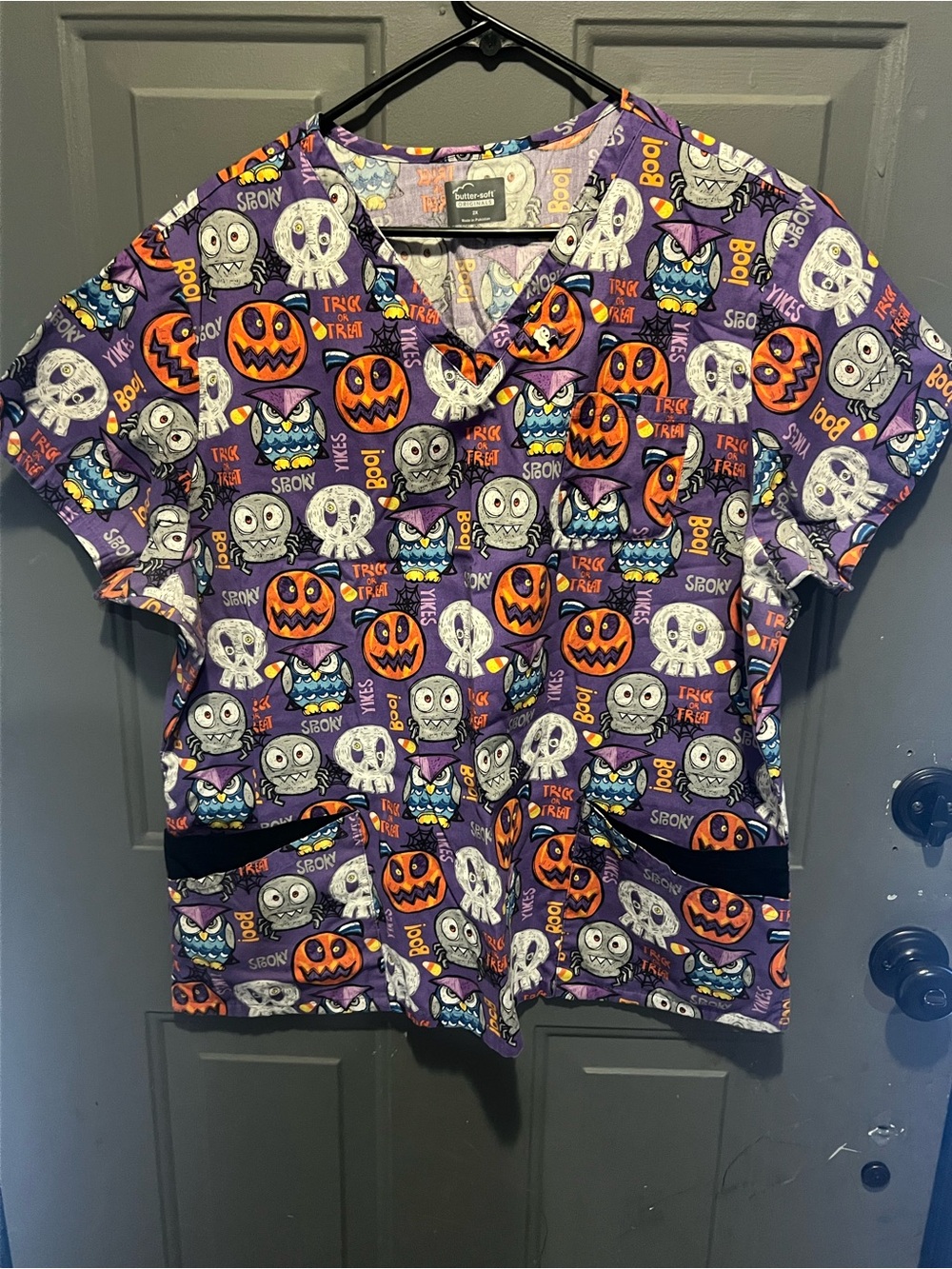 Purple Halloween 2xl Buttersoft brand Scrub Top with Pumpkin & Skull Print